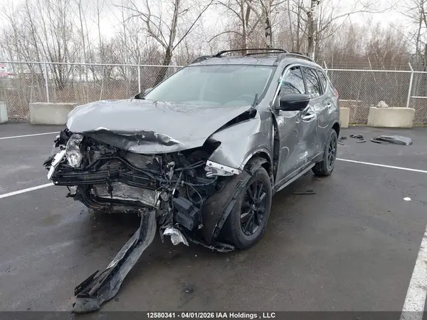 5N1AT2MV9JC721779 2018 NISSAN ROGUE - Image 2