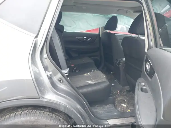 5N1AT2MV9JC721779 2018 NISSAN ROGUE - Image 8