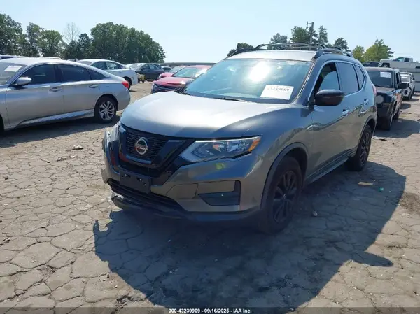 5N1AT2MV9JC724293 2018 NISSAN ROGUE - Image 2