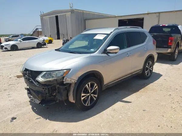 5N1AT2MV9JC730921 2018 NISSAN ROGUE - Image 2