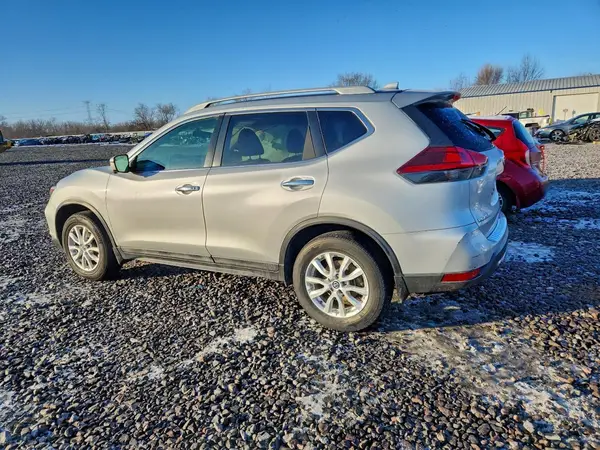 5N1AT2MV9JC732264 2018 NISSAN ROGUE - Image 2