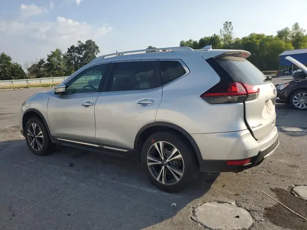 5N1AT2MV9JC733043 2018 NISSAN ROGUE - Image 2