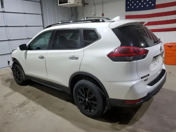 5N1AT2MV9JC752028 2018 NISSAN ROGUE - Image 2