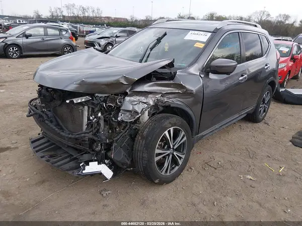 5N1AT2MV9JC753695 2018 NISSAN ROGUE - Image 2
