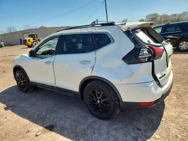 5N1AT2MV9JC755205 2018 NISSAN ROGUE - Image 2