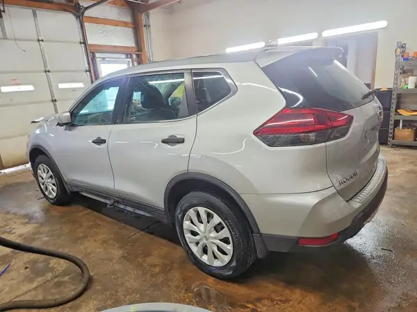 5N1AT2MV9JC755432 2018 NISSAN ROGUE - Image 2
