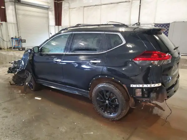5N1AT2MV9JC757603 2018 NISSAN ROGUE - Image 2