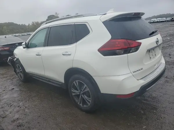 5N1AT2MV9JC758167 2018 NISSAN ROGUE - Image 2