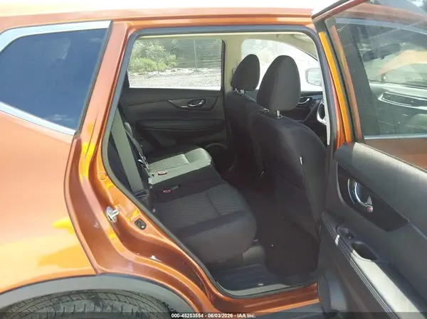 5N1AT2MV9JC762087 2018 NISSAN ROGUE - Image 8