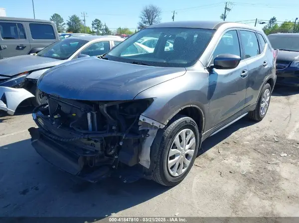 5N1AT2MV9JC768987 2018 NISSAN ROGUE - Image 2