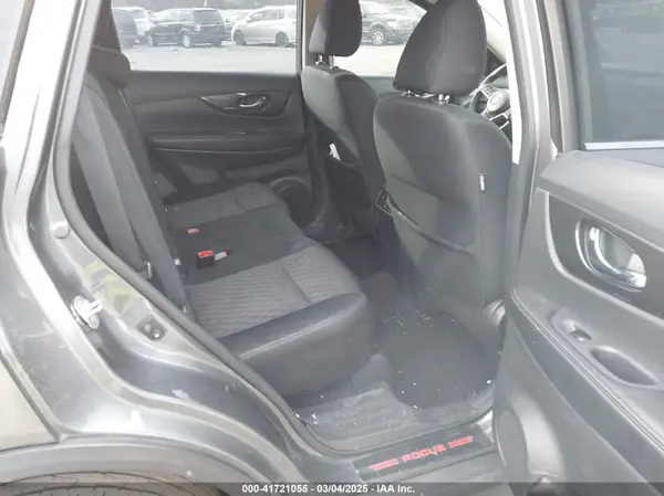 5N1AT2MV9JC770853 2018 NISSAN ROGUE - Image 8