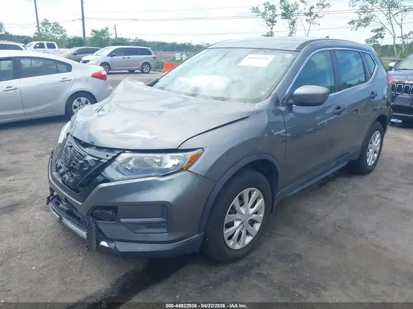 5N1AT2MV9JC771808 2018 NISSAN ROGUE - Image 2