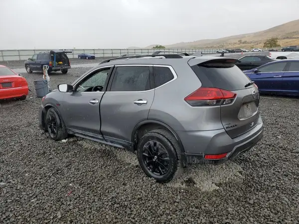 5N1AT2MV9JC775664 2018 NISSAN ROGUE - Image 2