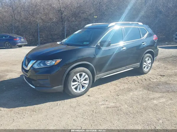 5N1AT2MV9JC784123 2018 NISSAN ROGUE - Image 2