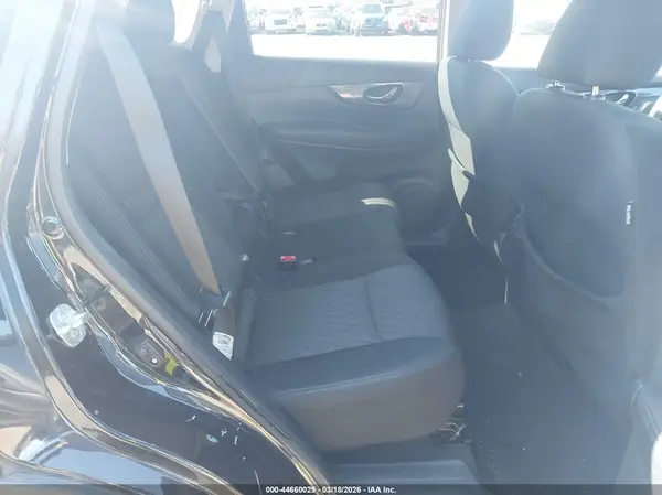 5N1AT2MV9JC784123 2018 NISSAN ROGUE - Image 8