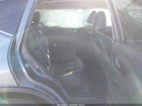 5N1AT2MV9JC786826 2018 NISSAN ROGUE - Image 8