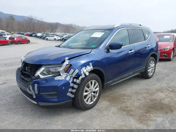 5N1AT2MV9JC787233 2018 NISSAN ROGUE - Image 2