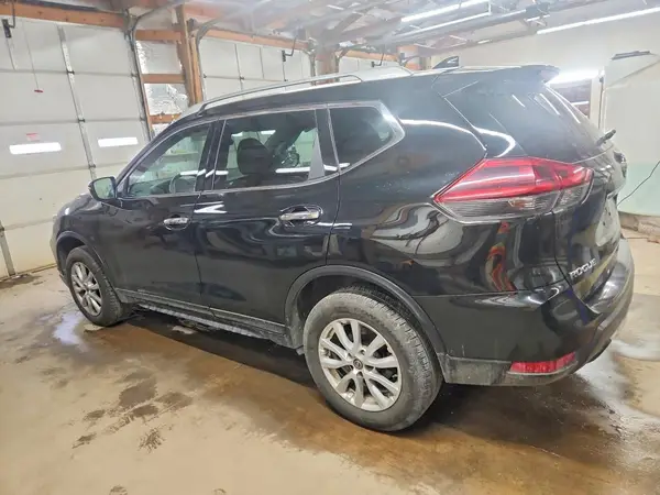 5N1AT2MV9JC787958 2018 NISSAN ROGUE - Image 2