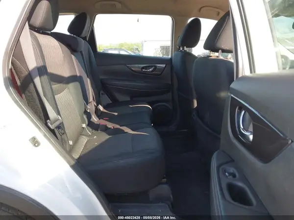 5N1AT2MV9JC791542 2018 NISSAN ROGUE - Image 8