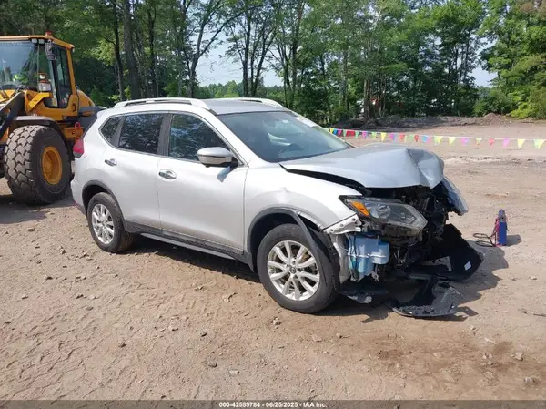 5N1AT2MV9JC794490 2018 NISSAN ROGUE - Image 1