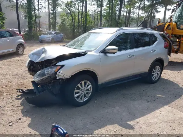 5N1AT2MV9JC794490 2018 NISSAN ROGUE - Image 2