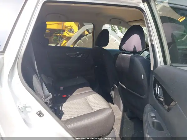 5N1AT2MV9JC794490 2018 NISSAN ROGUE - Image 8