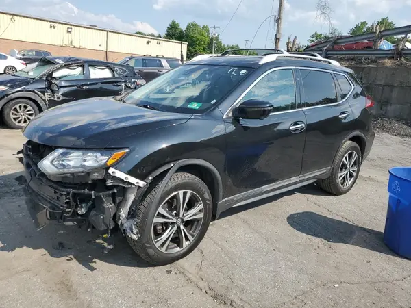 5N1AT2MV9JC795302 2018 NISSAN ROGUE - Image 1