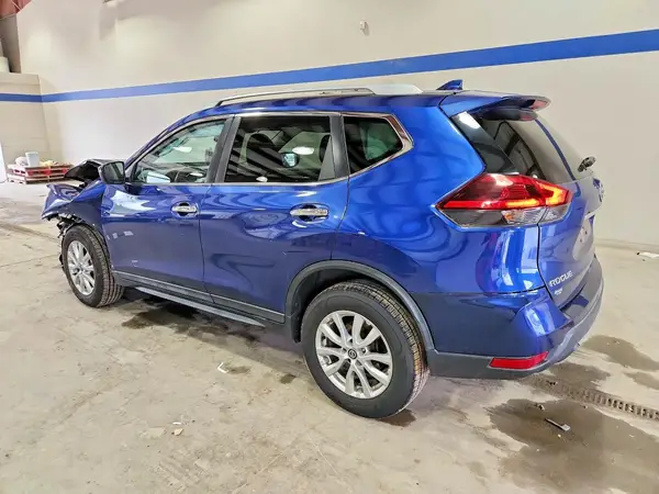 5N1AT2MV9JC799754 2018 NISSAN ROGUE - Image 2