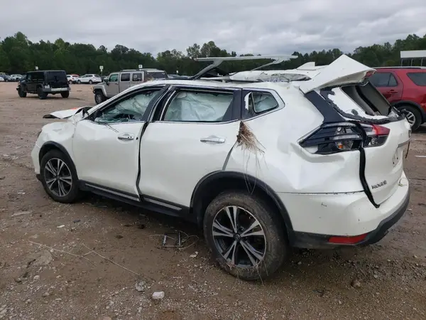 5N1AT2MV9JC805004 2018 NISSAN ROGUE - Image 2