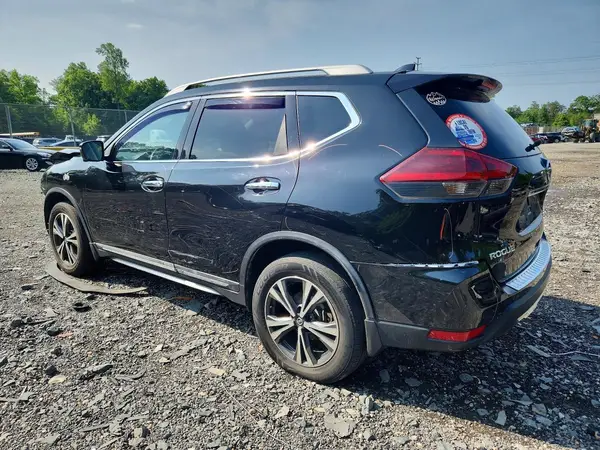 5N1AT2MV9JC810669 2018 NISSAN ROGUE - Image 2