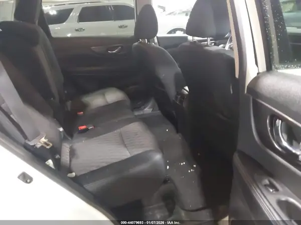 5N1AT2MV9JC813555 2018 NISSAN ROGUE - Image 8