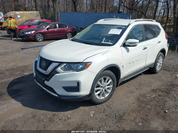 5N1AT2MV9JC819419 2018 NISSAN ROGUE - Image 2