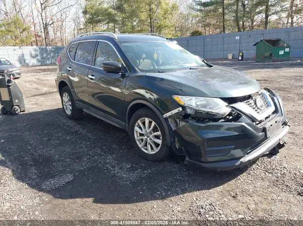 5N1AT2MV9JC821798 2018 NISSAN ROGUE - Image 1