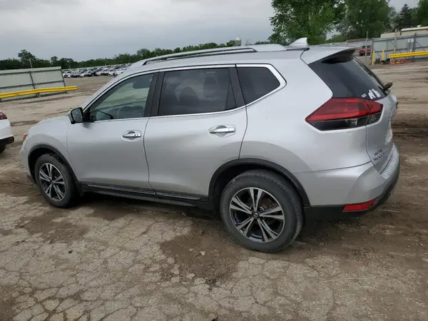 5N1AT2MV9JC828072 2018 NISSAN ROGUE - Image 2