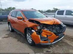 5N1AT2MV9JC832798 2018 NISSAN ROGUE