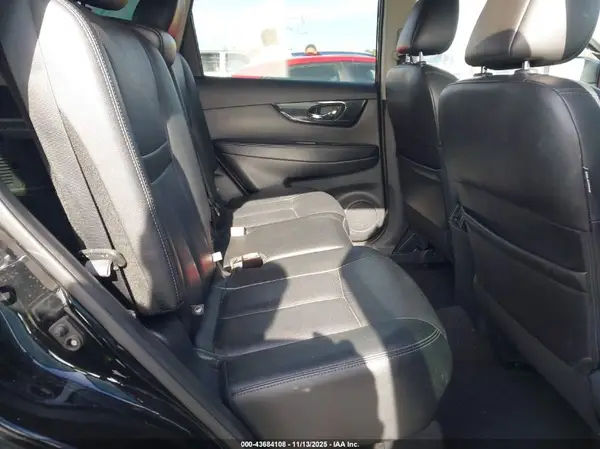 5N1AT2MV9JC835250 2018 NISSAN ROGUE - Image 8