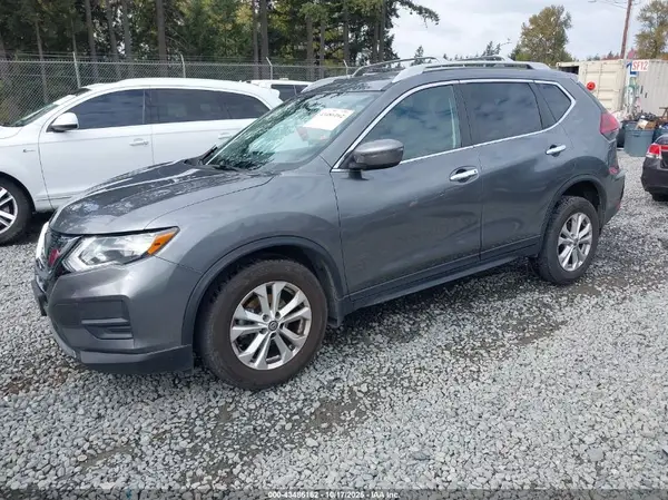 5N1AT2MV9JC840657 2018 NISSAN ROGUE - Image 2