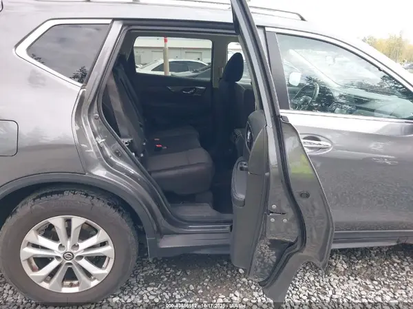 5N1AT2MV9JC840657 2018 NISSAN ROGUE - Image 8