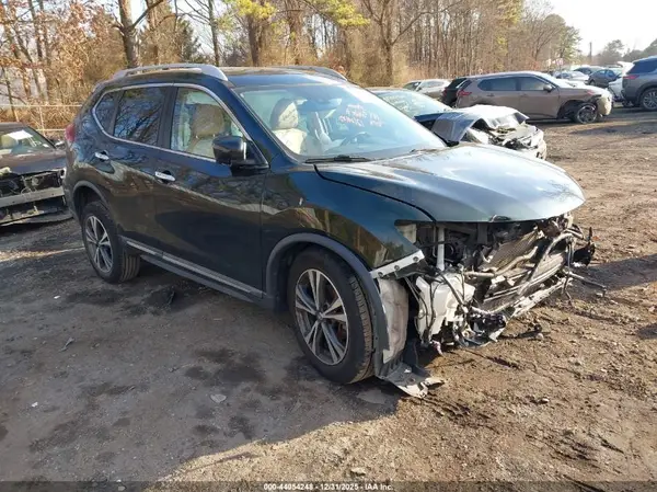 5N1AT2MV9JC842442 2018 NISSAN ROGUE - Image 1