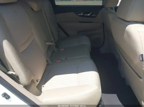 5N1AT2MV9JC844594 2018 NISSAN ROGUE - Image 8