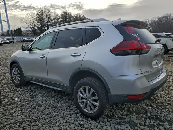 5N1AT2MV9JC845373 2018 NISSAN ROGUE - Image 2