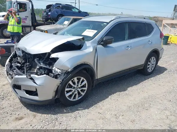 5N1AT2MV9JC847852 2018 NISSAN ROGUE - Image 2