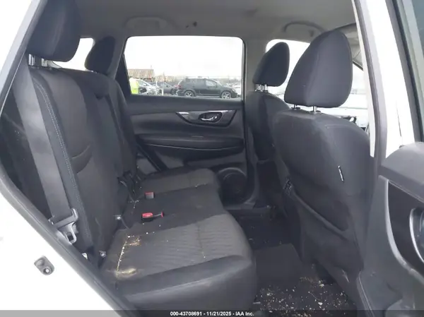 5N1AT2MV9JC848435 2018 NISSAN ROGUE - Image 8