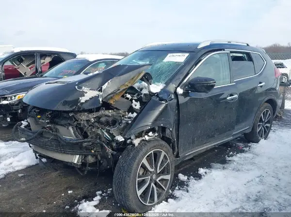 5N1AT2MV9KC723582 2019 NISSAN ROGUE - Image 2