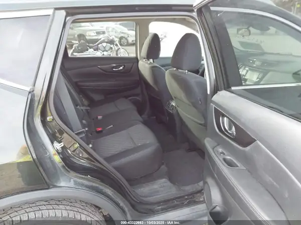 5N1AT2MV9KC758283 2019 NISSAN ROGUE - Image 8