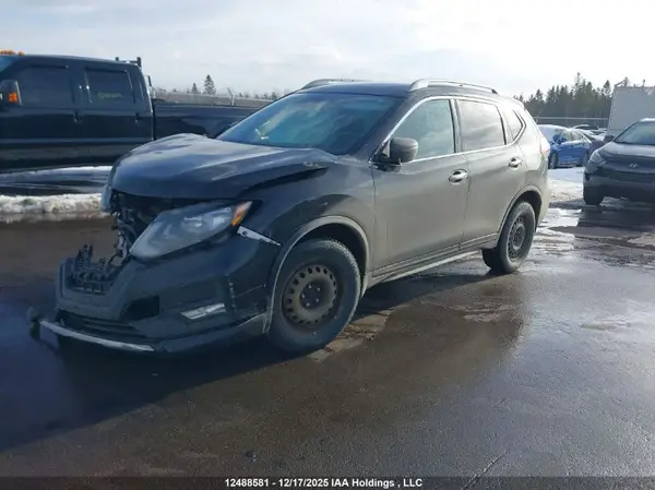 5N1AT2MV9KC777576 2019 NISSAN ROGUE - Image 2
