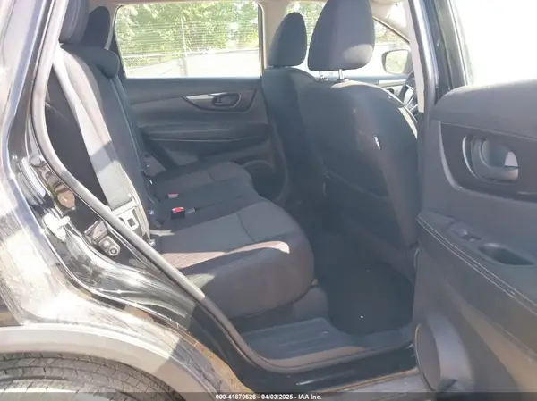 5N1AT2MV9KC804968 2019 NISSAN ROGUE - Image 8