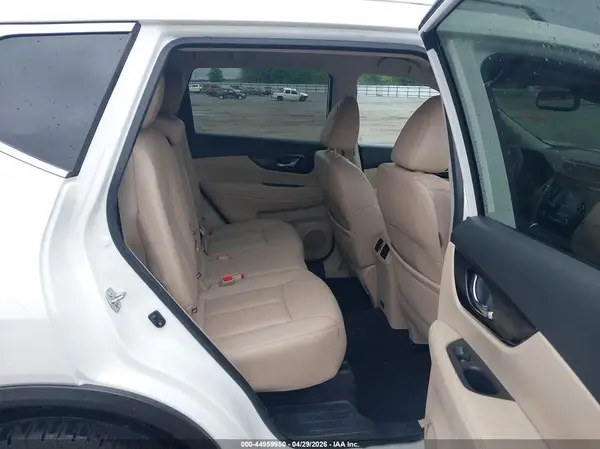 5N1AT2MV9KC810818 2019 NISSAN ROGUE - Image 8