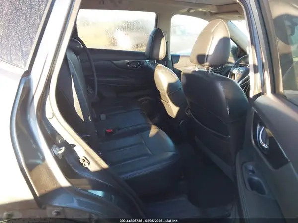5N1AT2MVXGC762978 2016 NISSAN ROGUE - Image 8