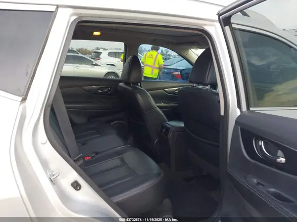 5N1AT2MVXGC870825 2016 NISSAN ROGUE - Image 8